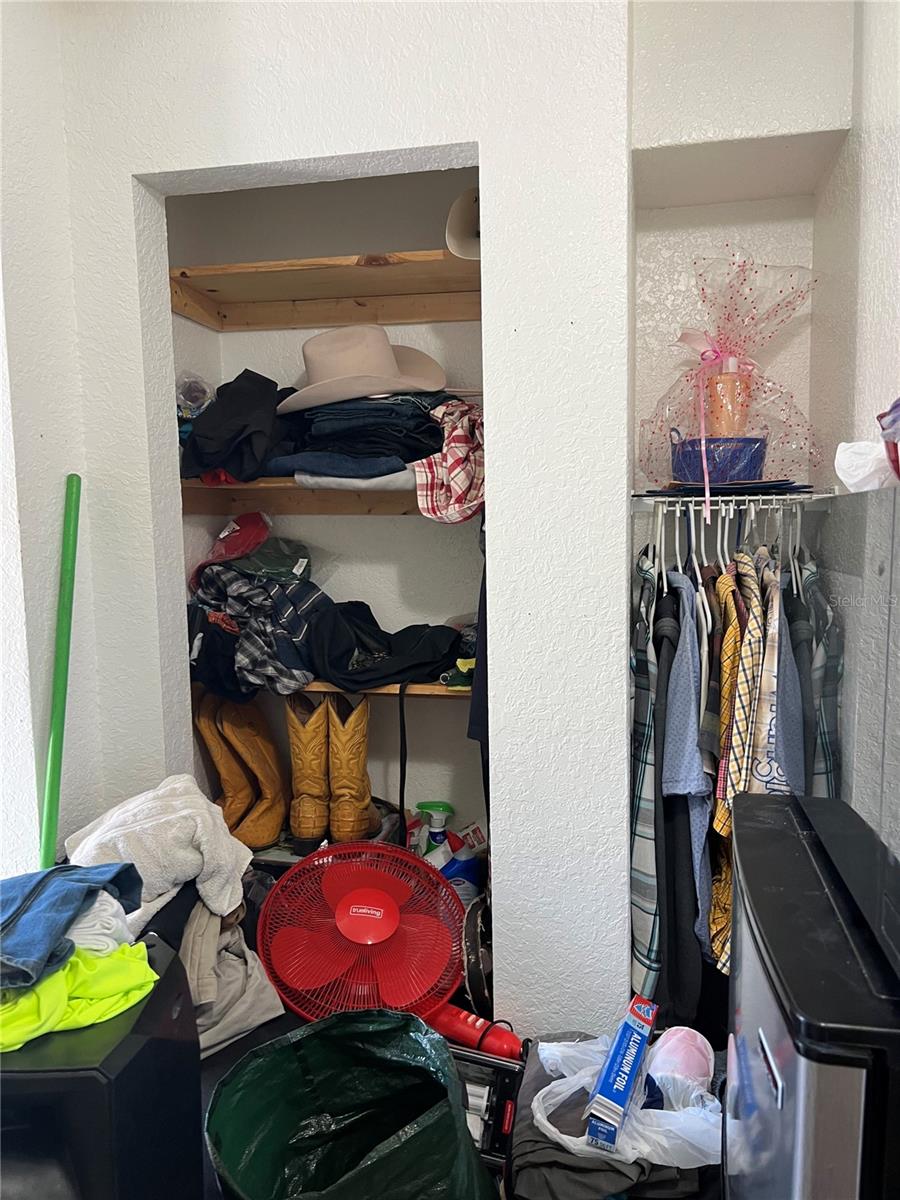 WINSTON PARK UNIT 3 - Residential Income