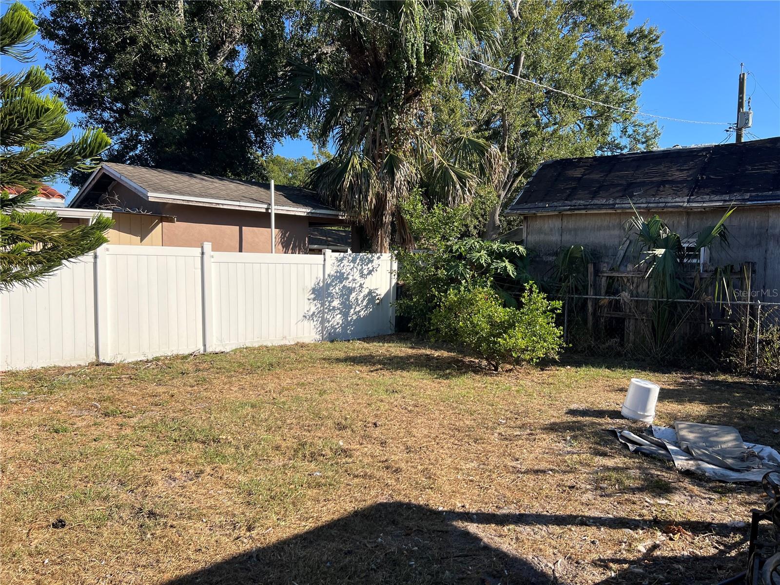 WINSTON PARK UNIT 3 - Residential Income