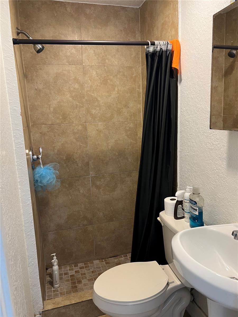 WINSTON PARK UNIT 3 - Residential Income