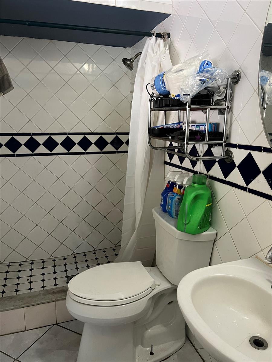 WINSTON PARK UNIT 3 - Residential Income