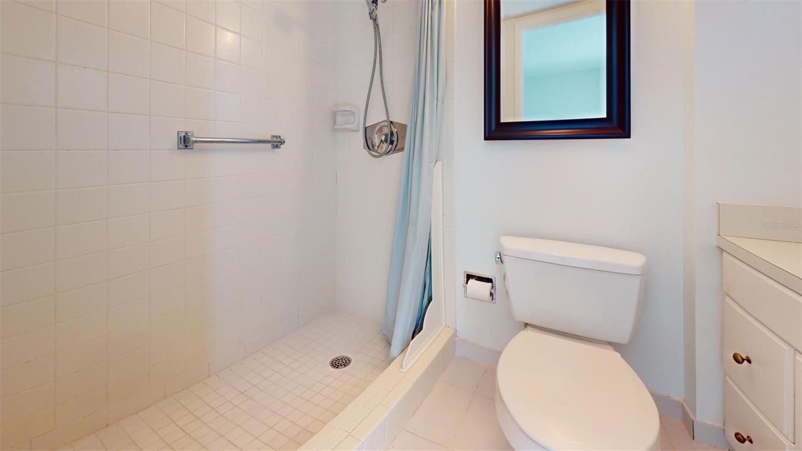 IRONWOOD FIFTEENTH CONDO - Residential