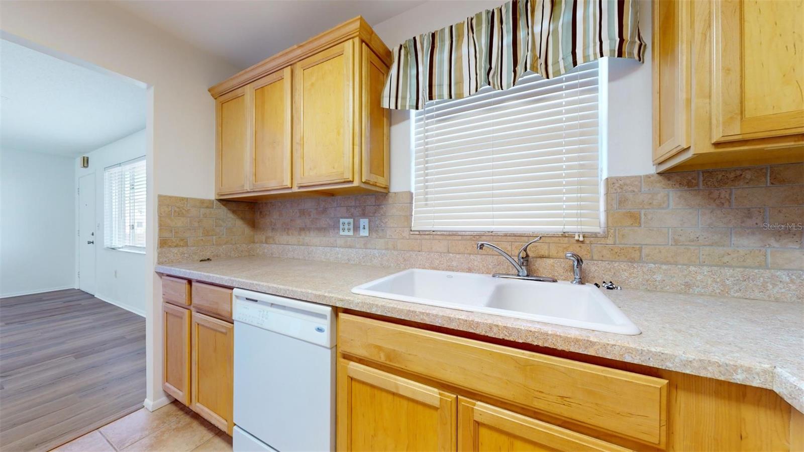 IRONWOOD FIFTEENTH CONDO - Residential