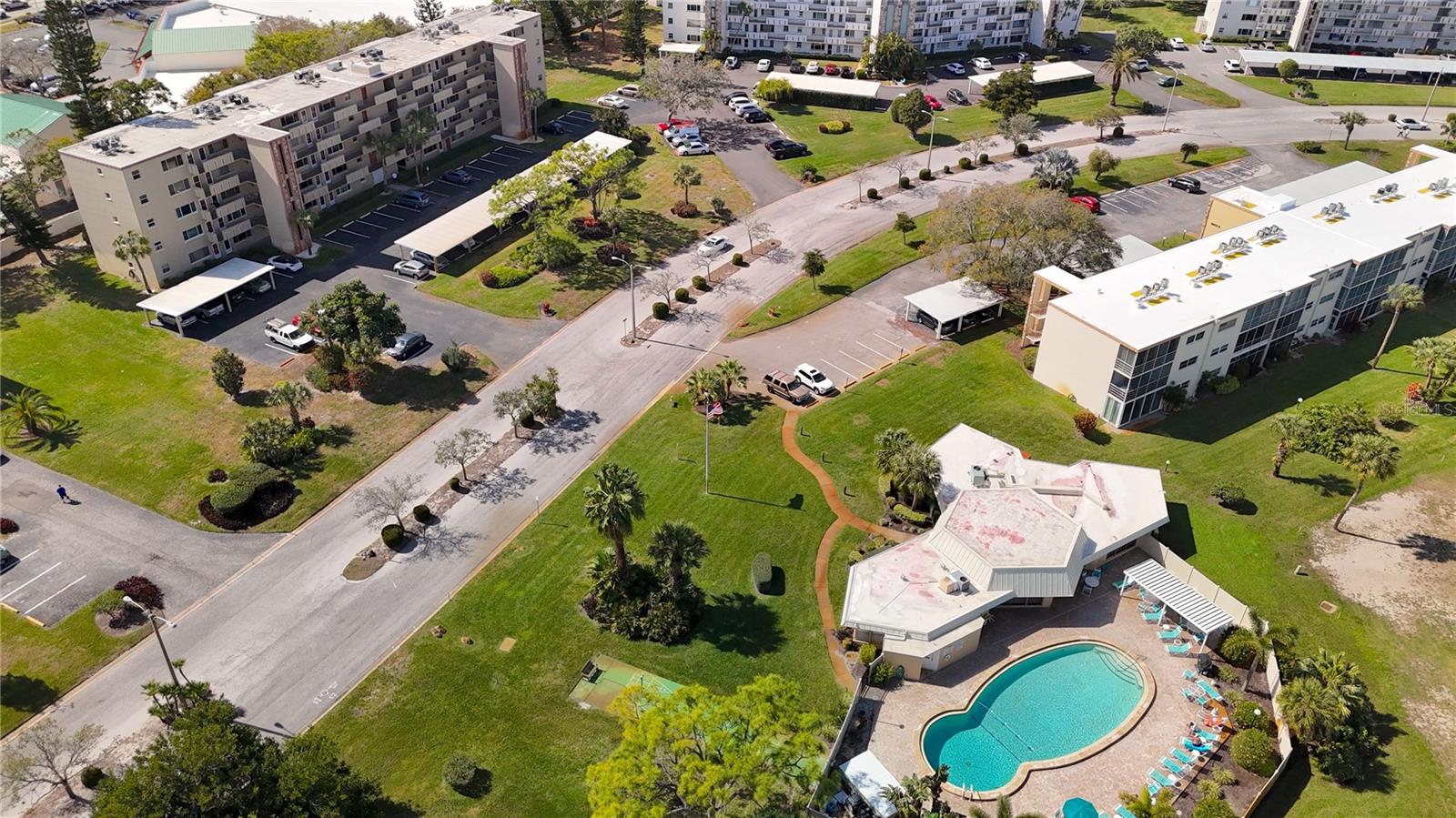 IRONWOOD FIFTEENTH CONDO - Residential