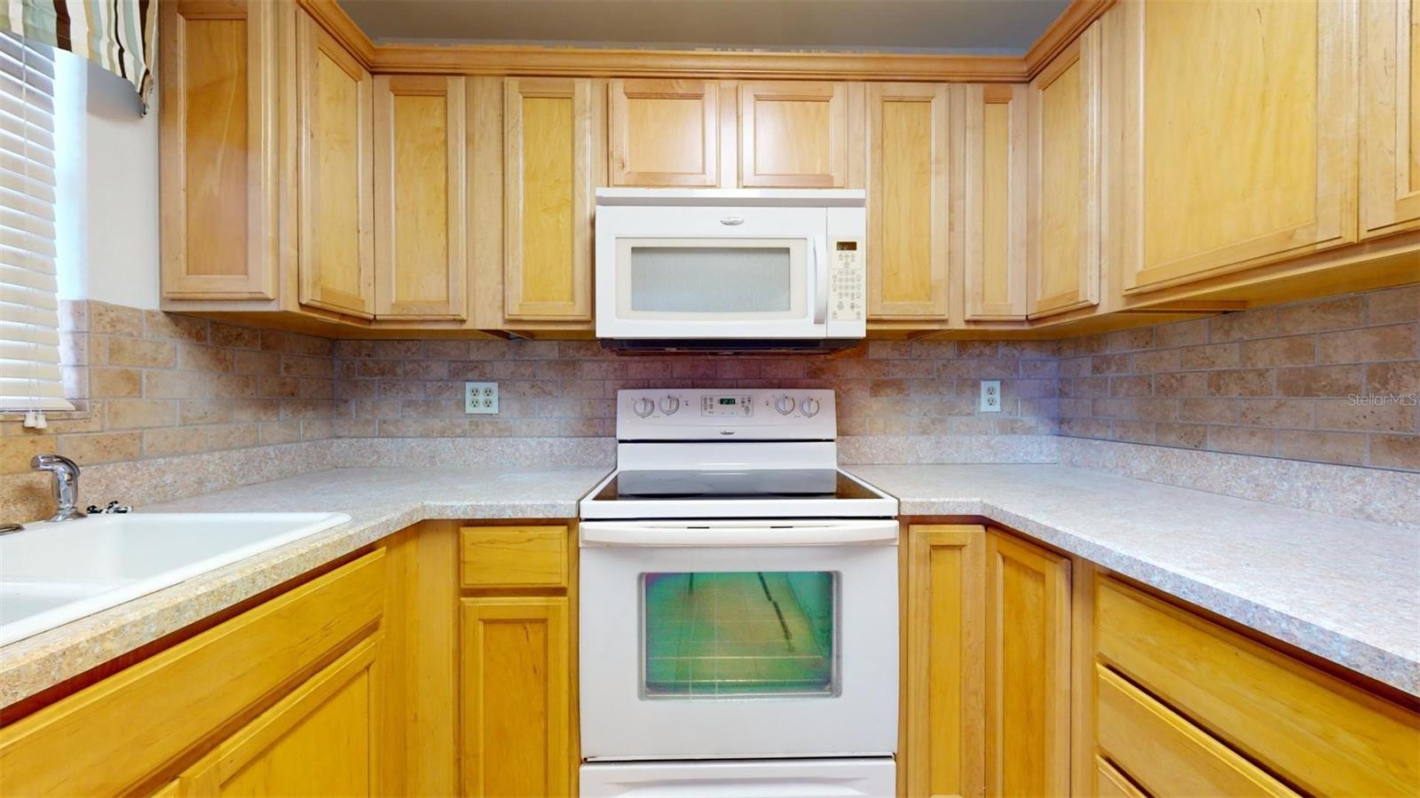 IRONWOOD FIFTEENTH CONDO - Residential