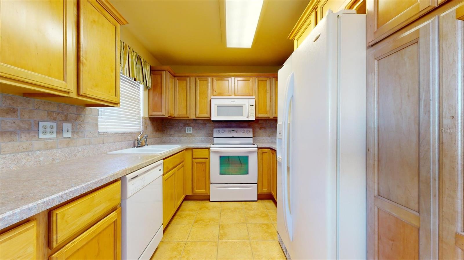 IRONWOOD FIFTEENTH CONDO - Residential