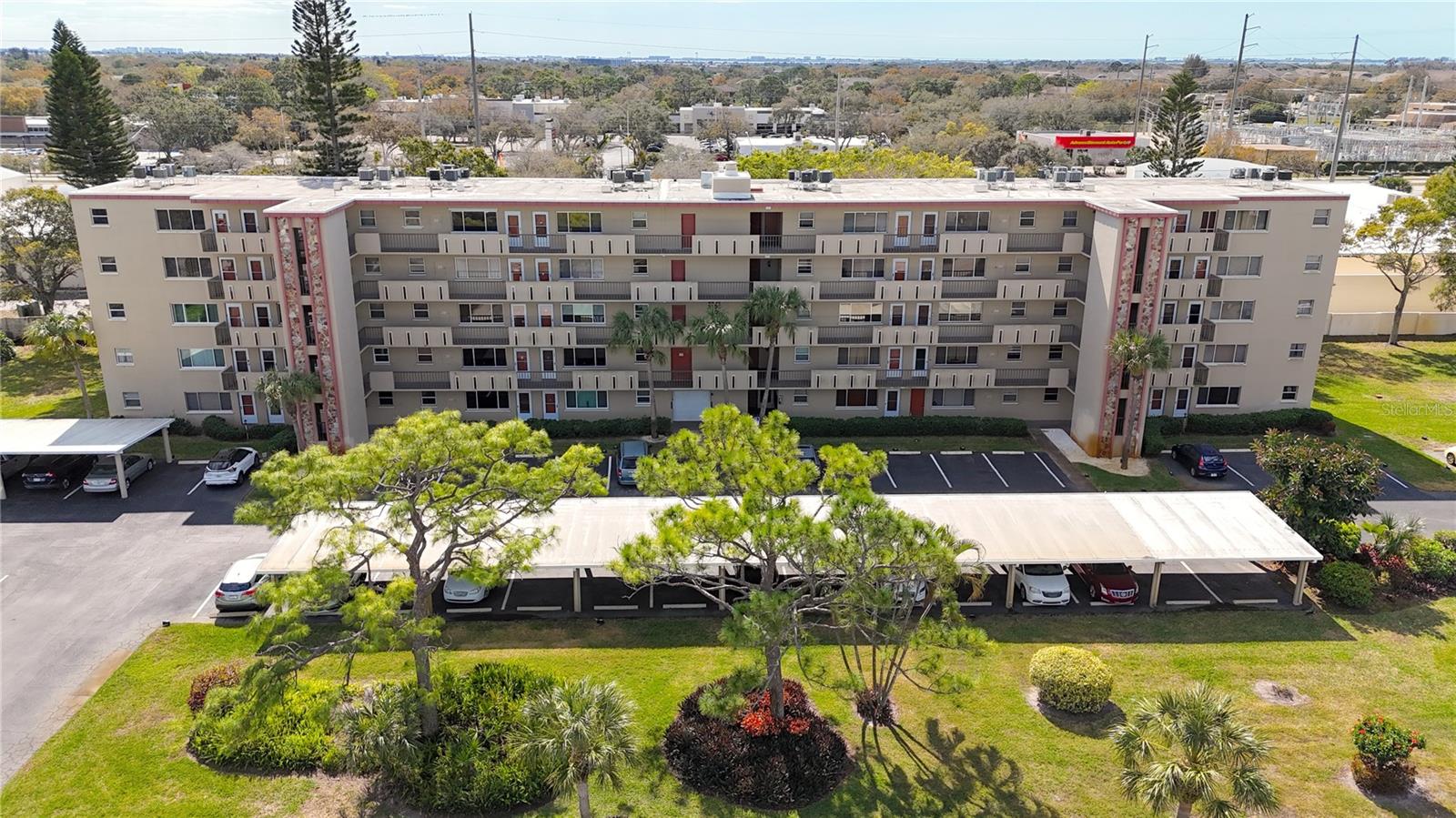 IRONWOOD FIFTEENTH CONDO - Residential