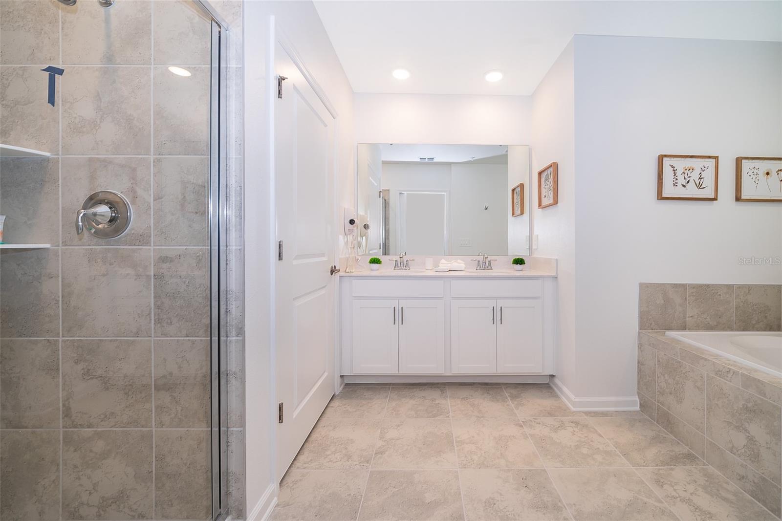 CHAMPIONS GATE - Residential