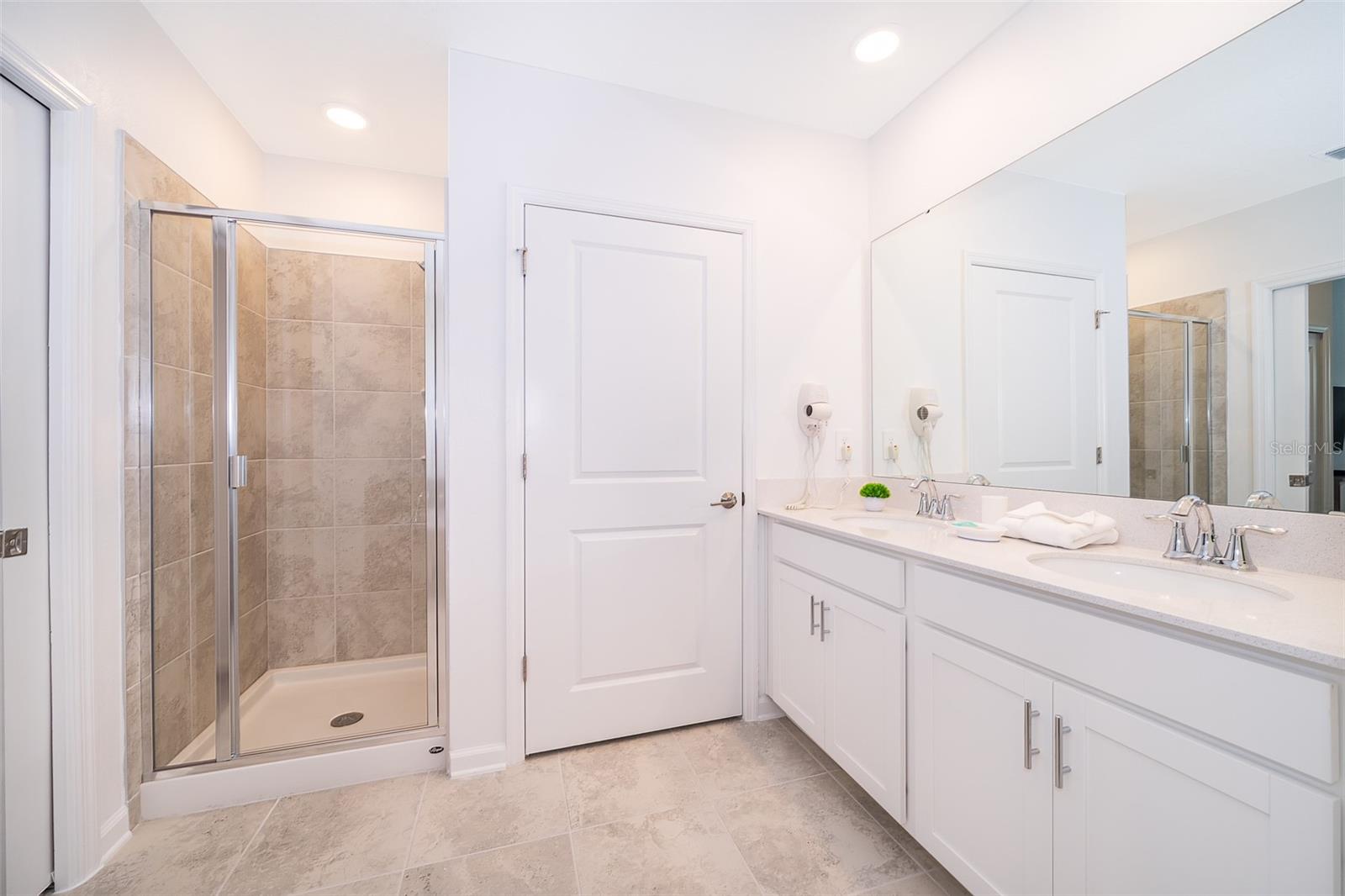 CHAMPIONS GATE - Residential