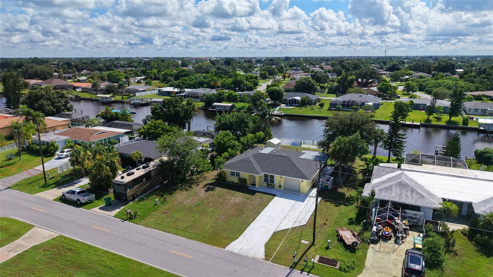 481 W TARPON BOULEVARD NW