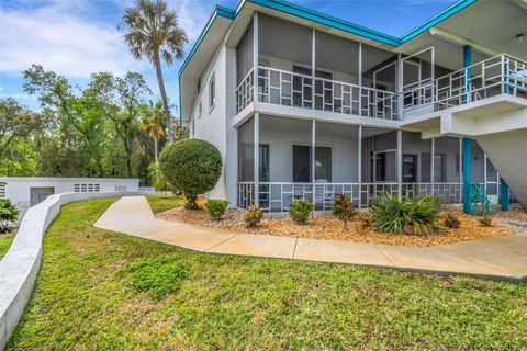 A home in LAKELAND