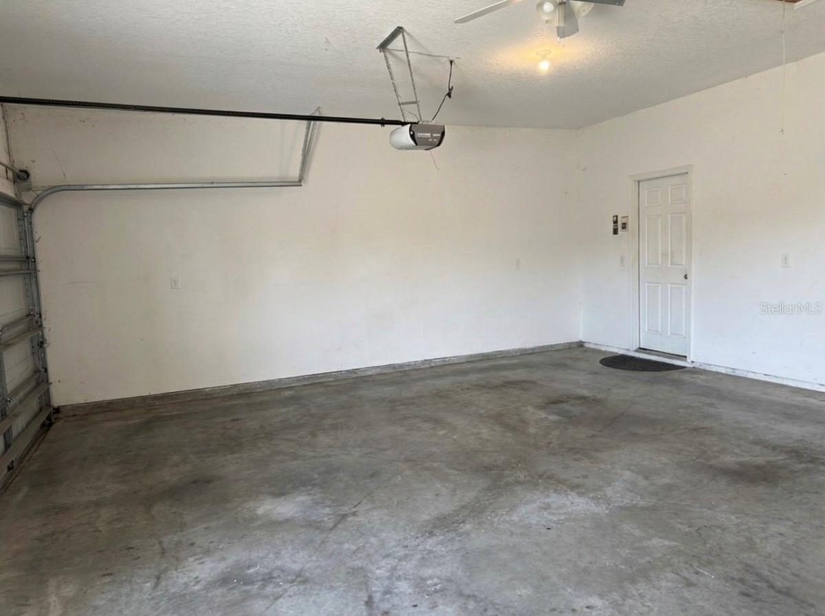 CLUBHOUSE ESTATES AT SUMMERFIE - Residential