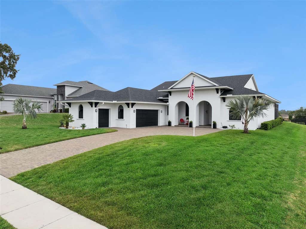 Photo of 5141 Greens Drive, Lady Lake, FL 32159 (MLS # G5115649)