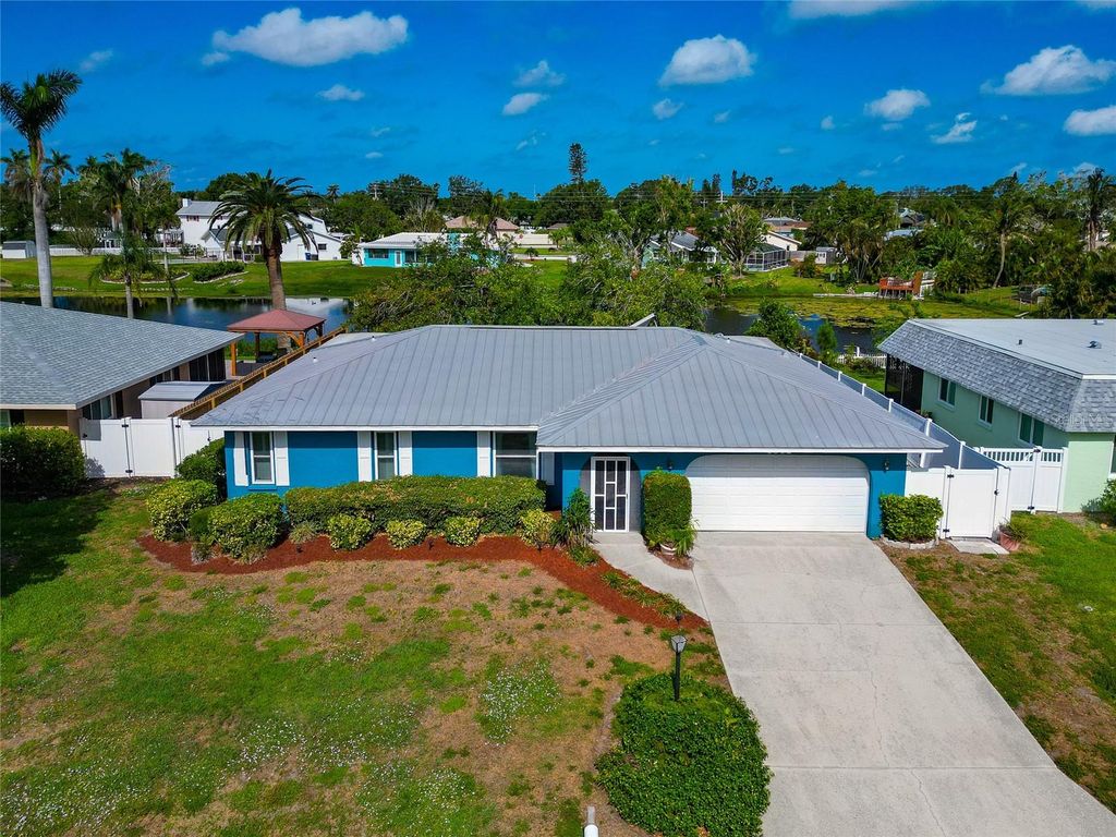 Photo of 1312 73rd Street NW, Bradenton, FL 34209 (MLS # A4653601)
