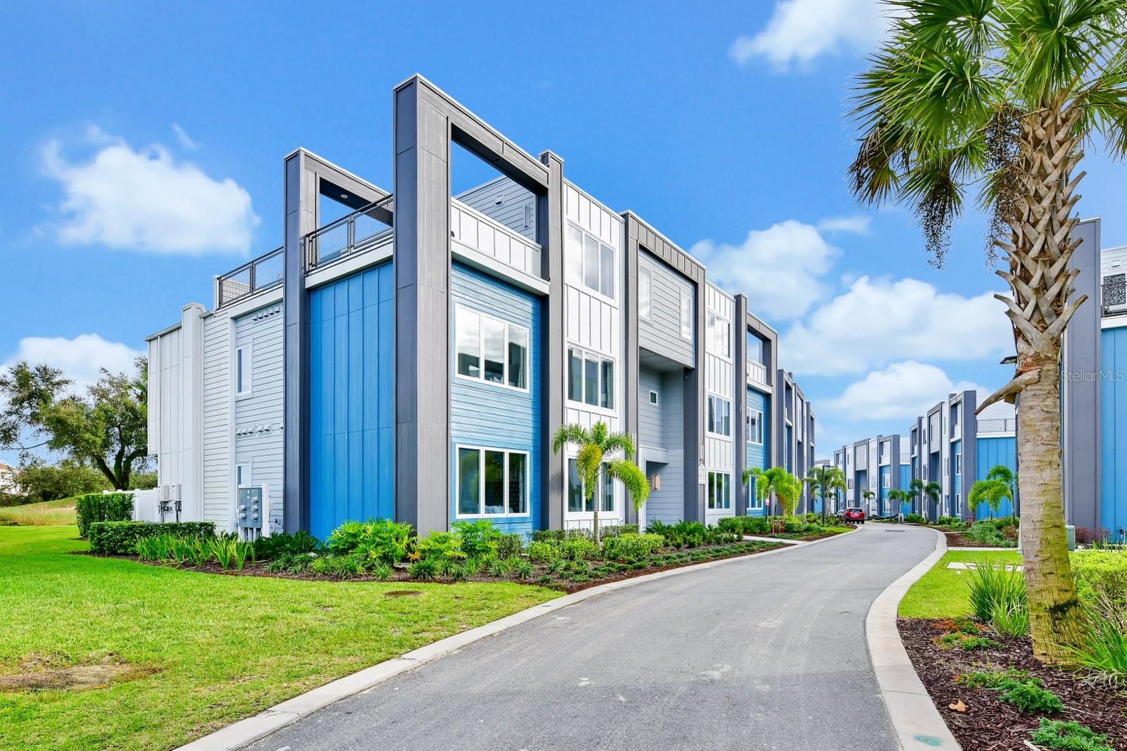 SPECTRUM/REUNION PH 3 - Residential