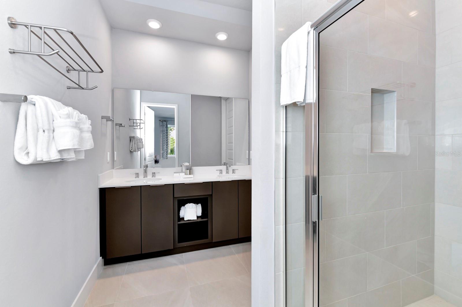 SPECTRUM/REUNION PH 3 - Residential