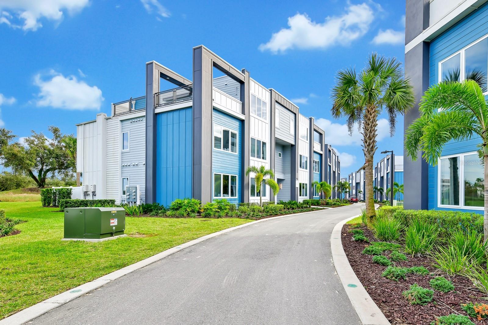 SPECTRUM/REUNION PH 3 - Residential