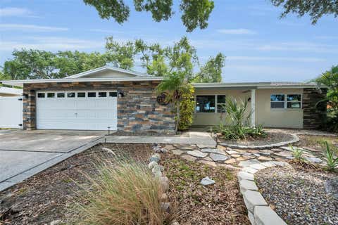 Photo of 13760 87th Place, Seminole, FL 33776 (MLS # TB8535102)