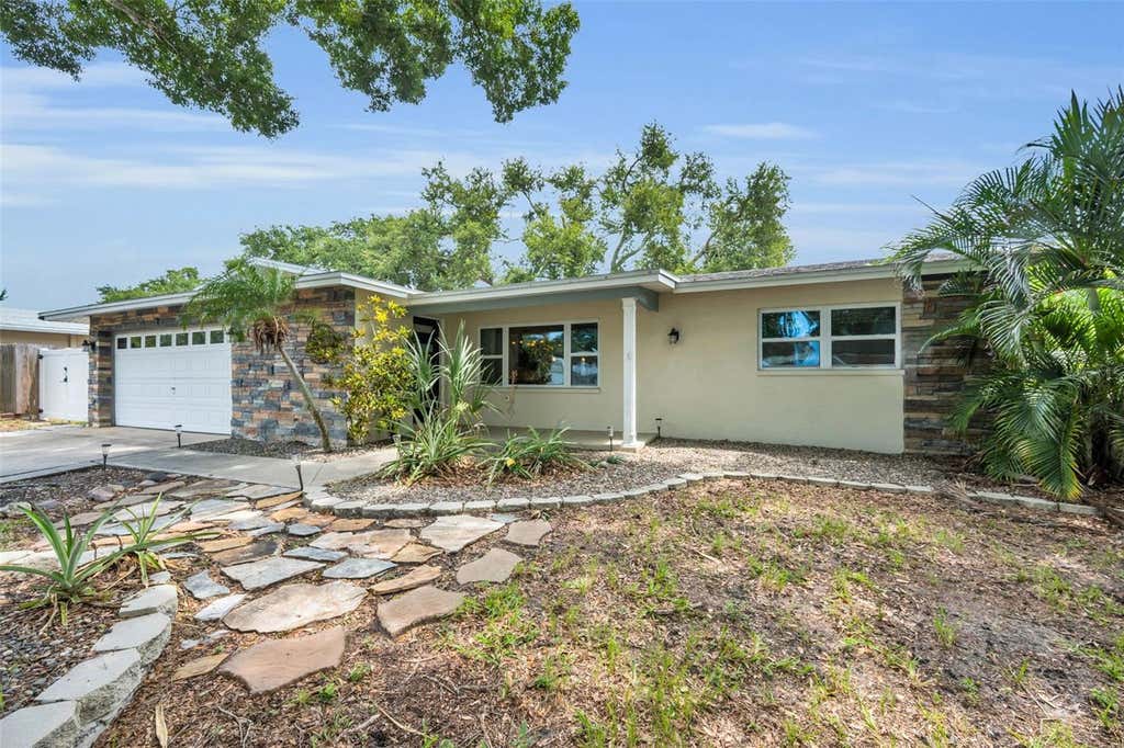 Photo of 13760 87th Place, Seminole, FL 33776 (MLS # TB8535102)