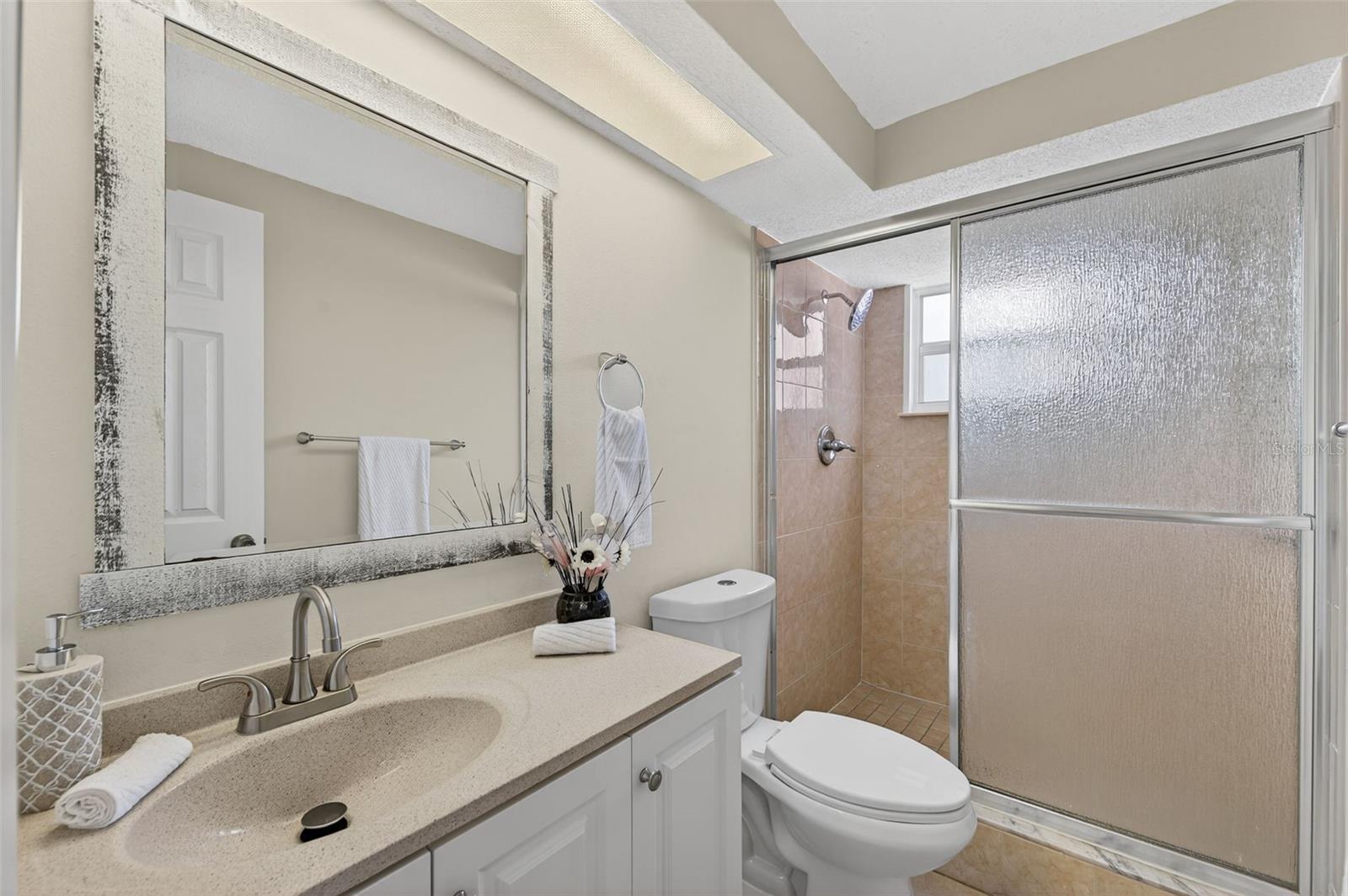 HILLANDALE - Residential