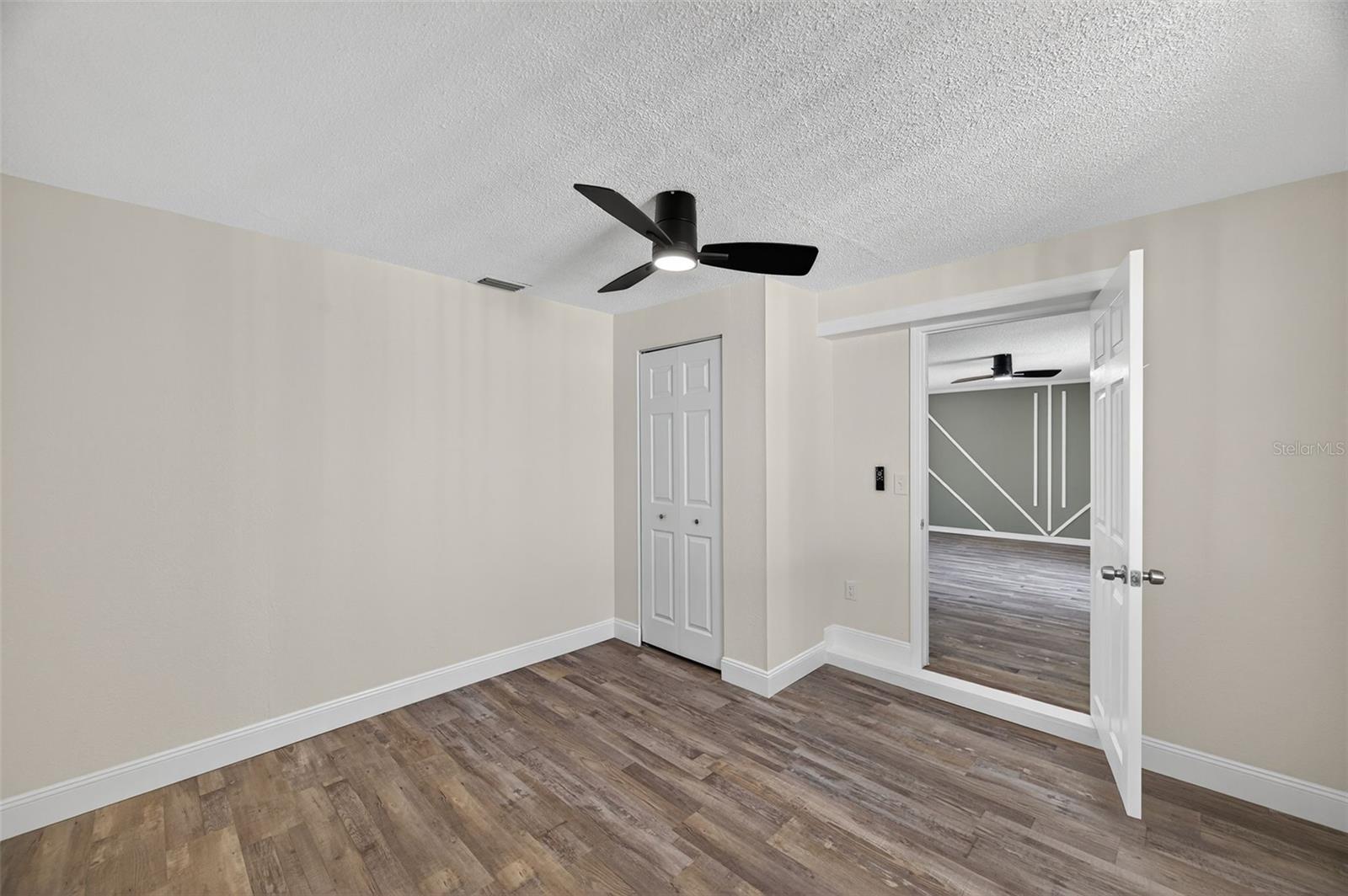 HILLANDALE - Residential