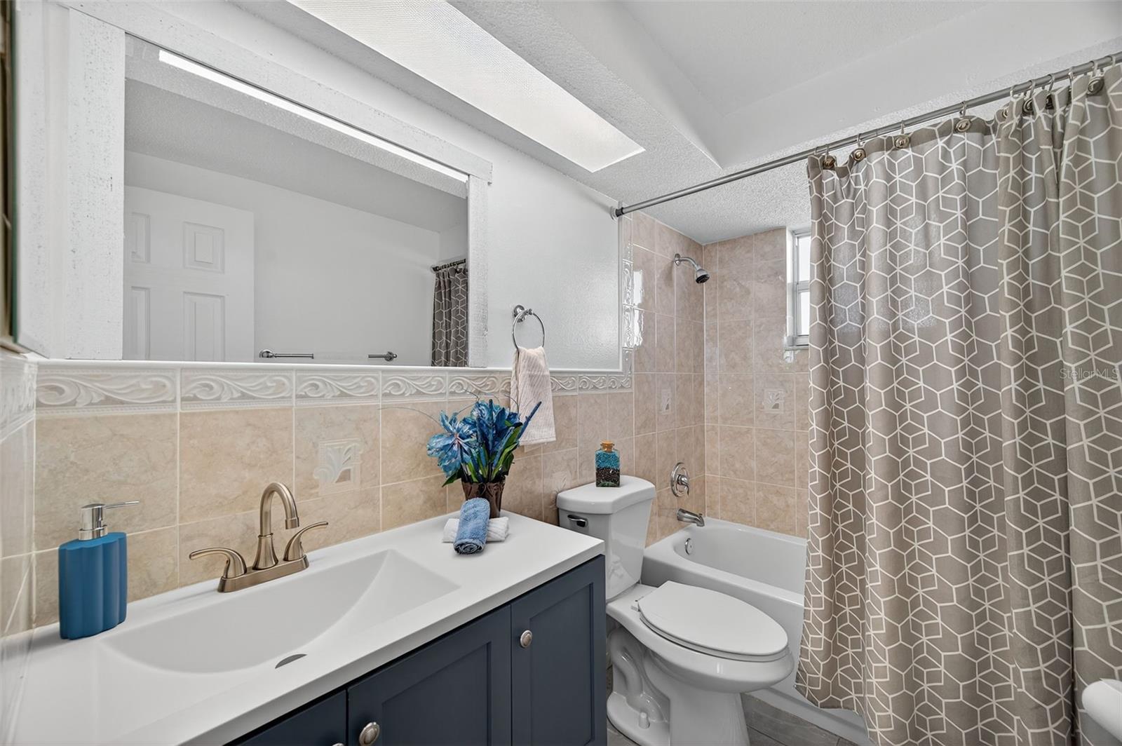 HILLANDALE - Residential