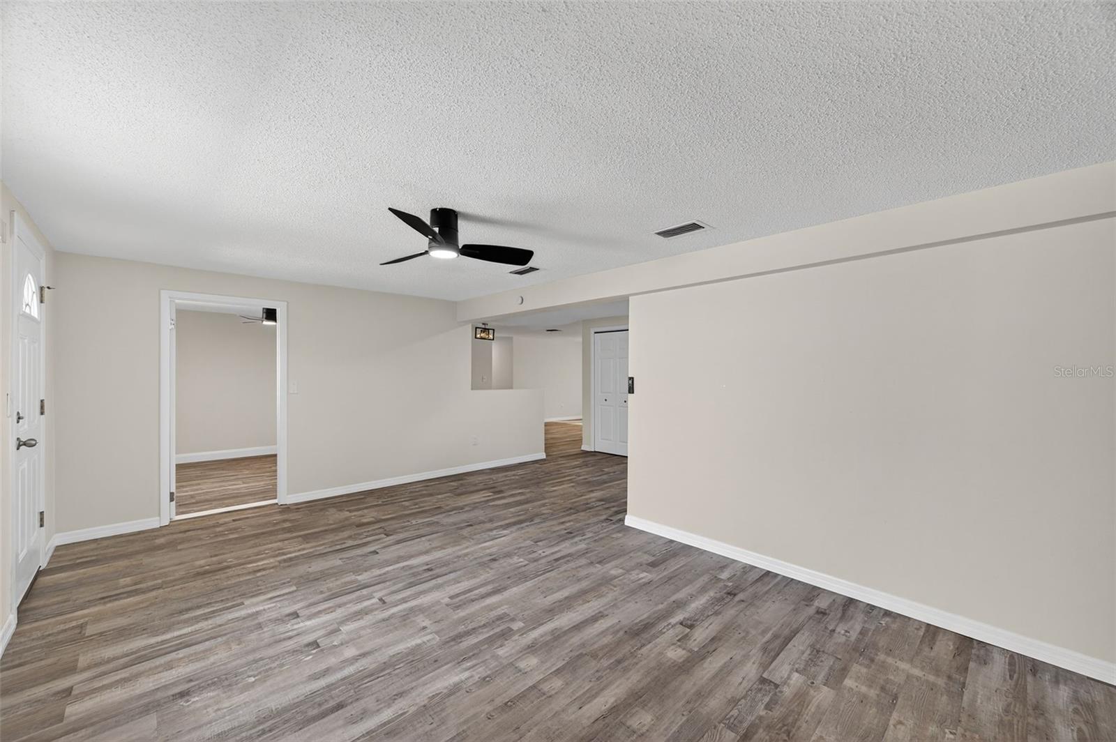 HILLANDALE - Residential