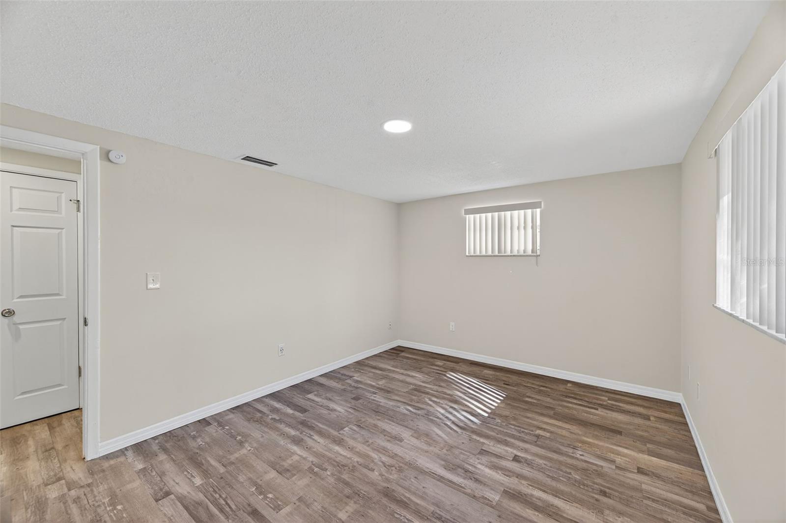 HILLANDALE - Residential