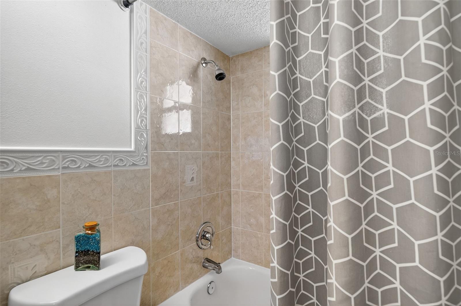 HILLANDALE - Residential