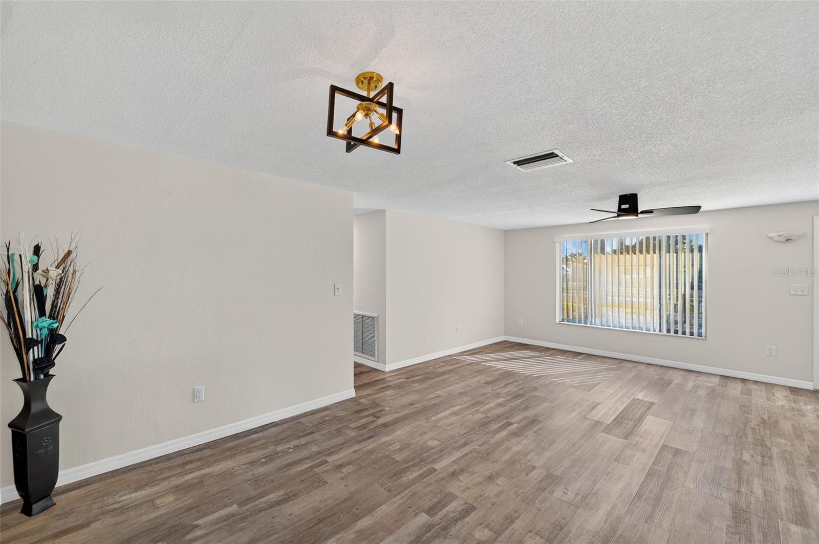 HILLANDALE - Residential