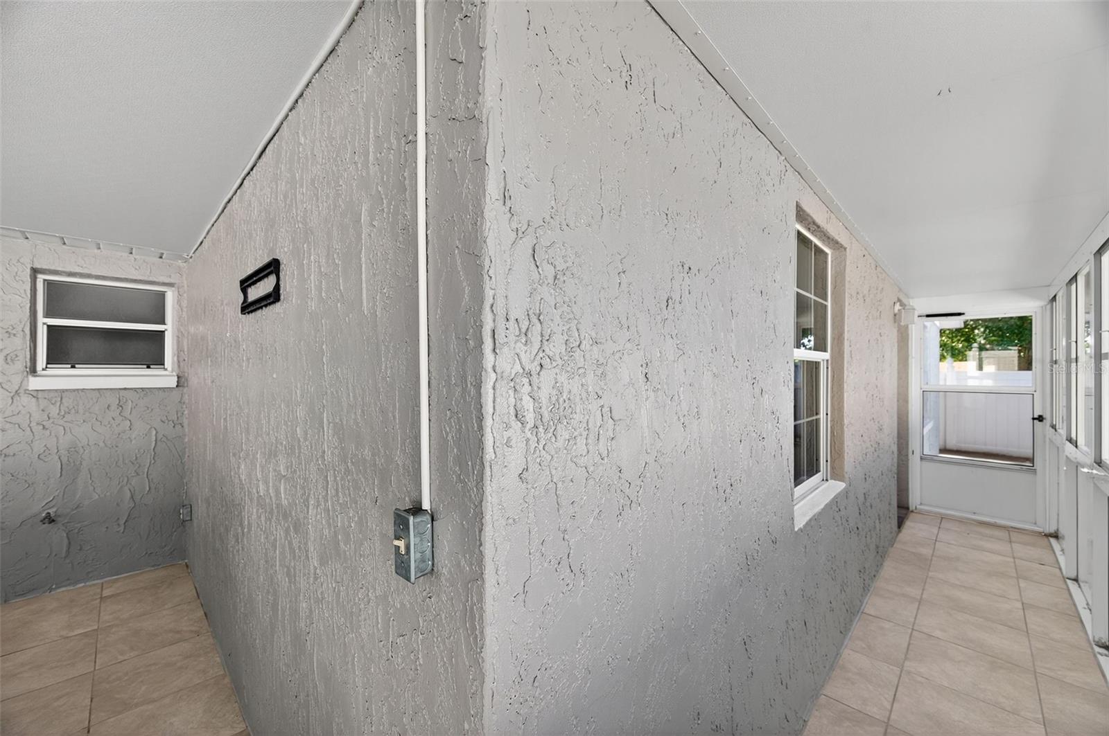 HILLANDALE - Residential