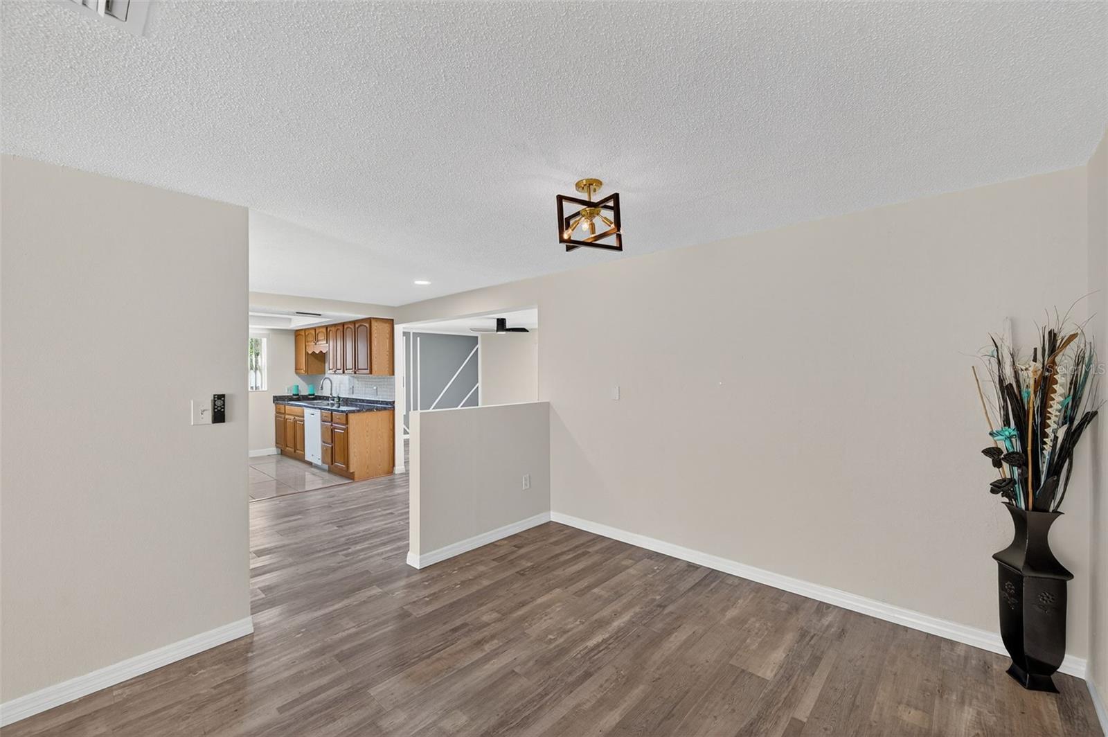 HILLANDALE - Residential