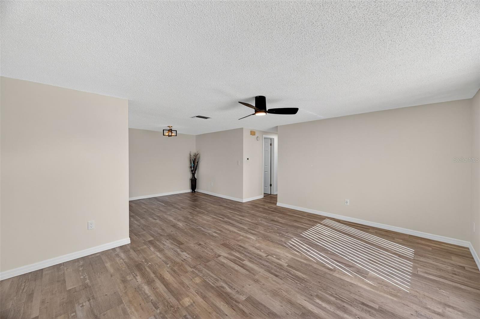 HILLANDALE - Residential