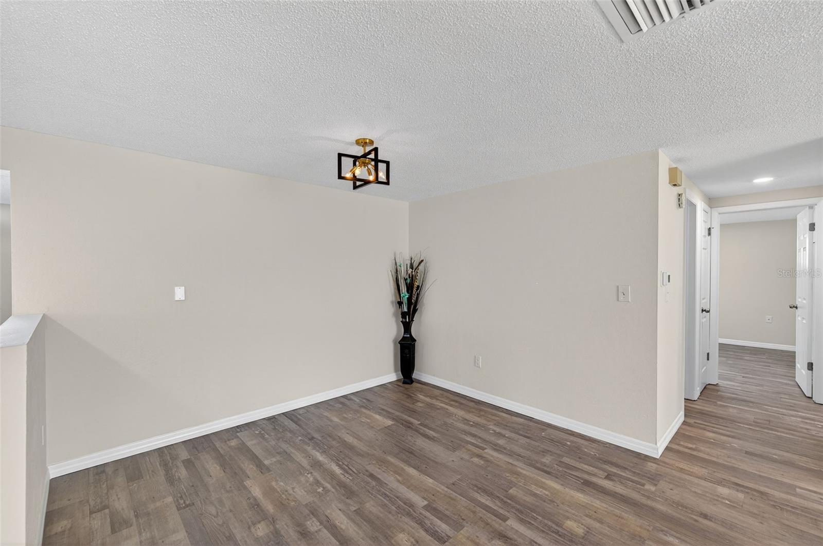 HILLANDALE - Residential