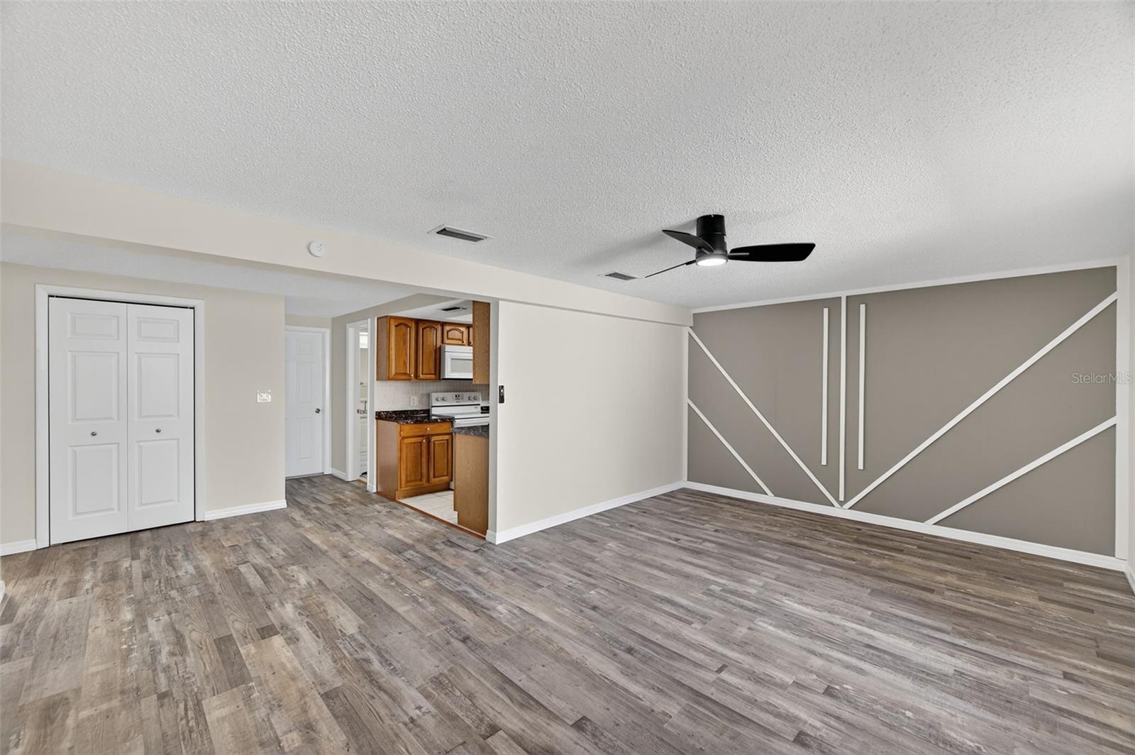 HILLANDALE - Residential