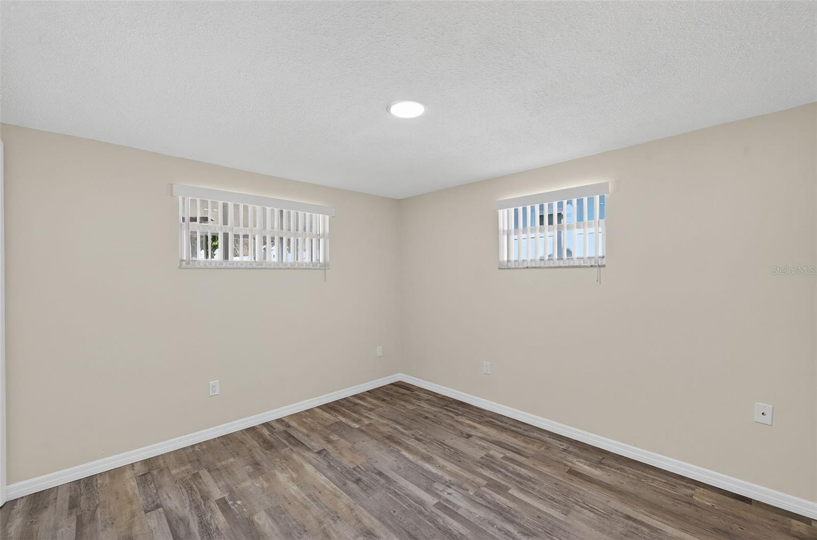 HILLANDALE - Residential