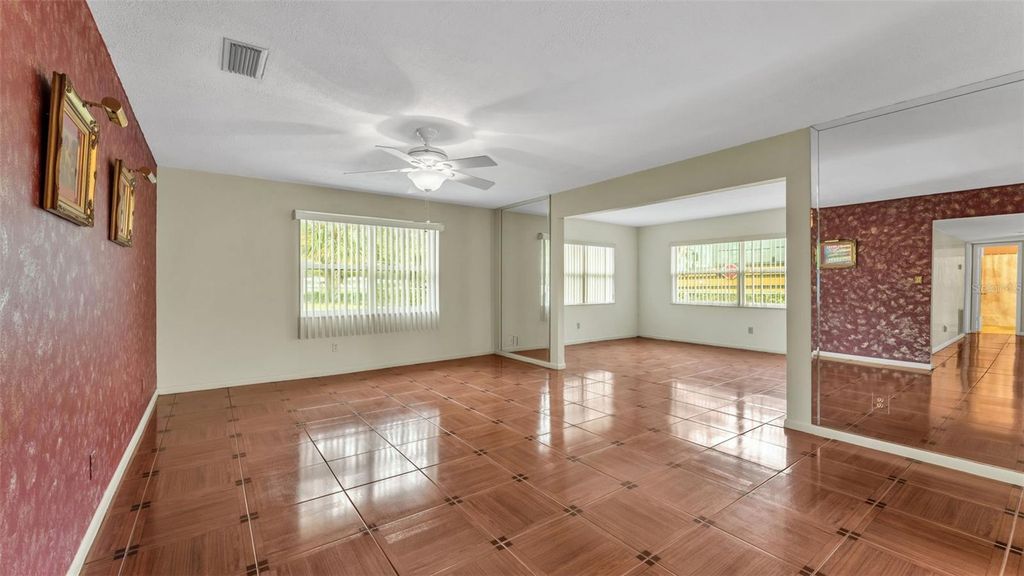 Photo of 404 Cameo Drive, Lakeland, FL 33803 (MLS # L4957195)