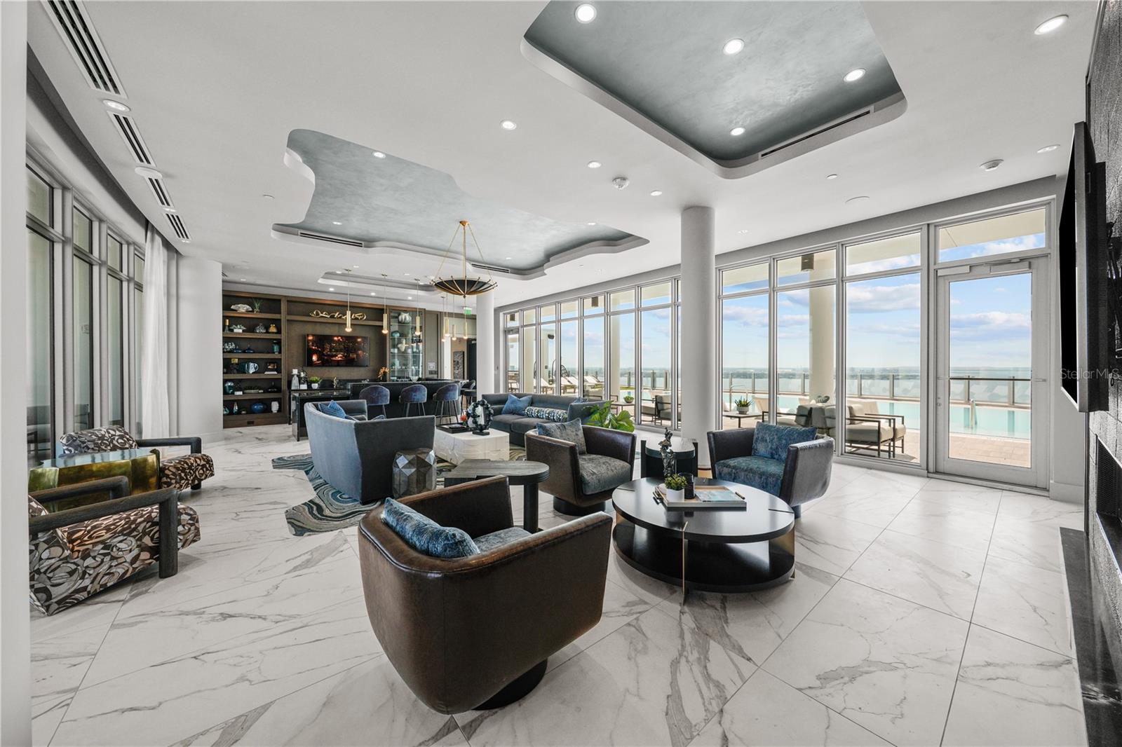 ALTURA BAYSHORE - Residential