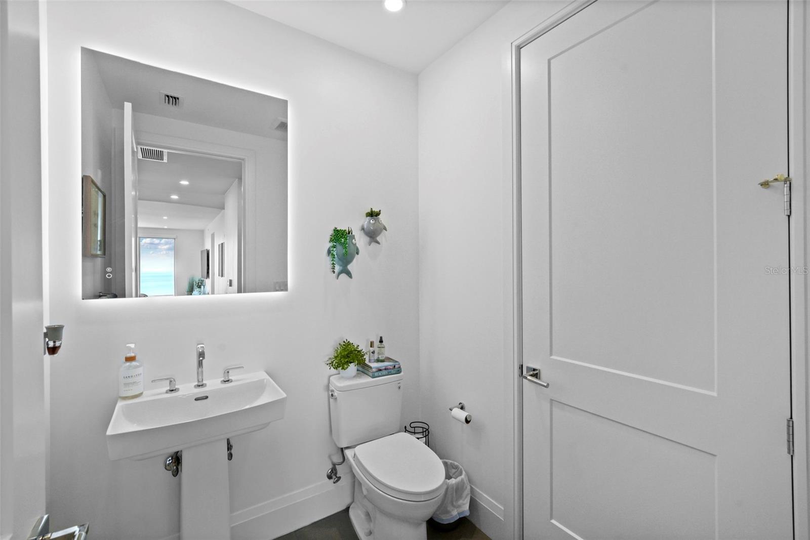 ALTURA BAYSHORE - Residential