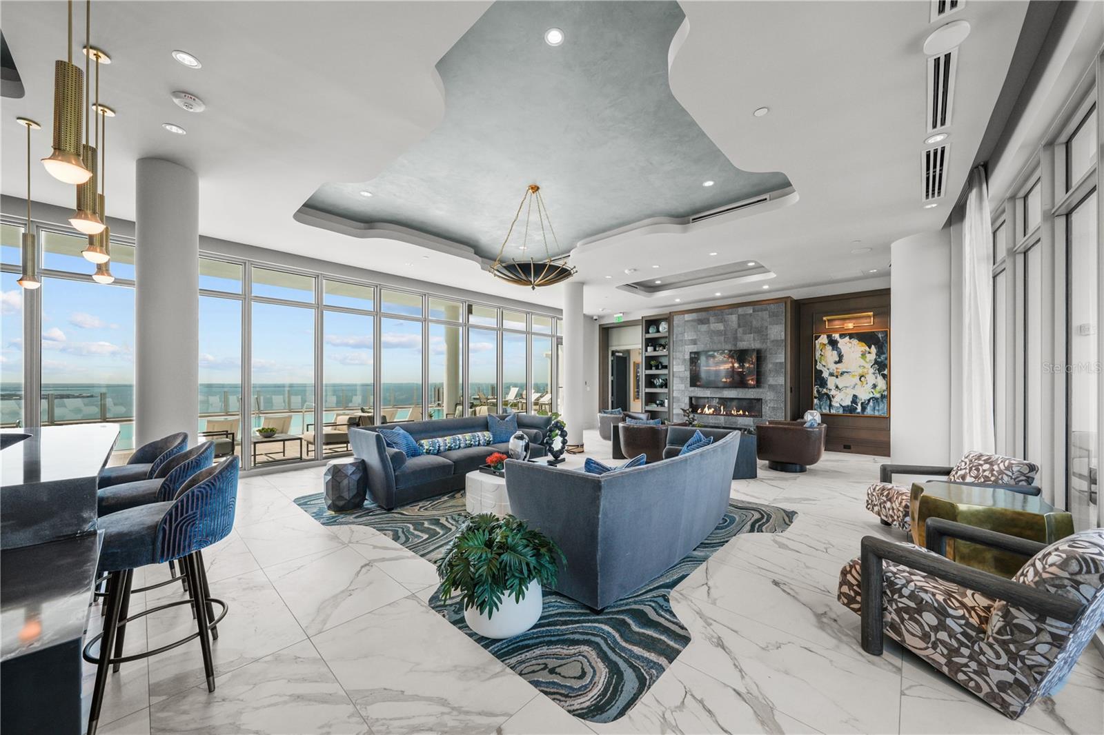 ALTURA BAYSHORE - Residential