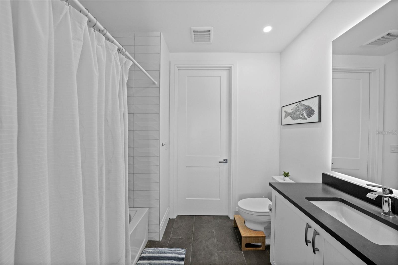 ALTURA BAYSHORE - Residential