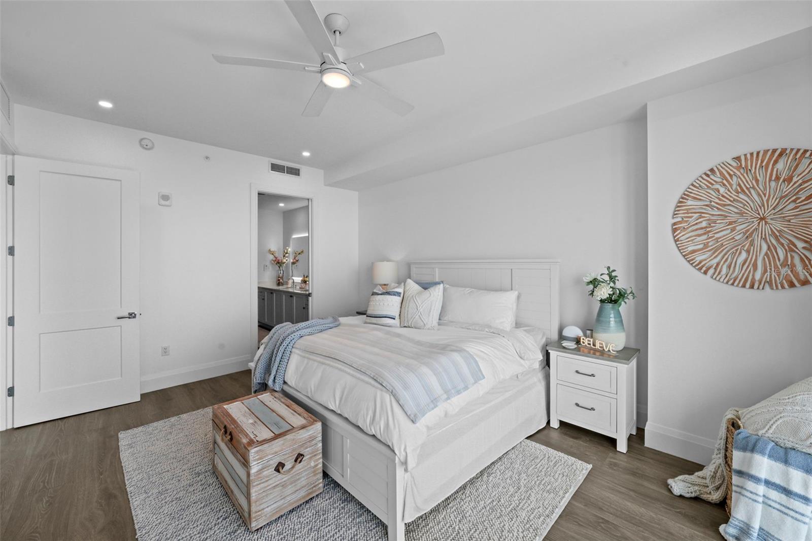 ALTURA BAYSHORE - Residential