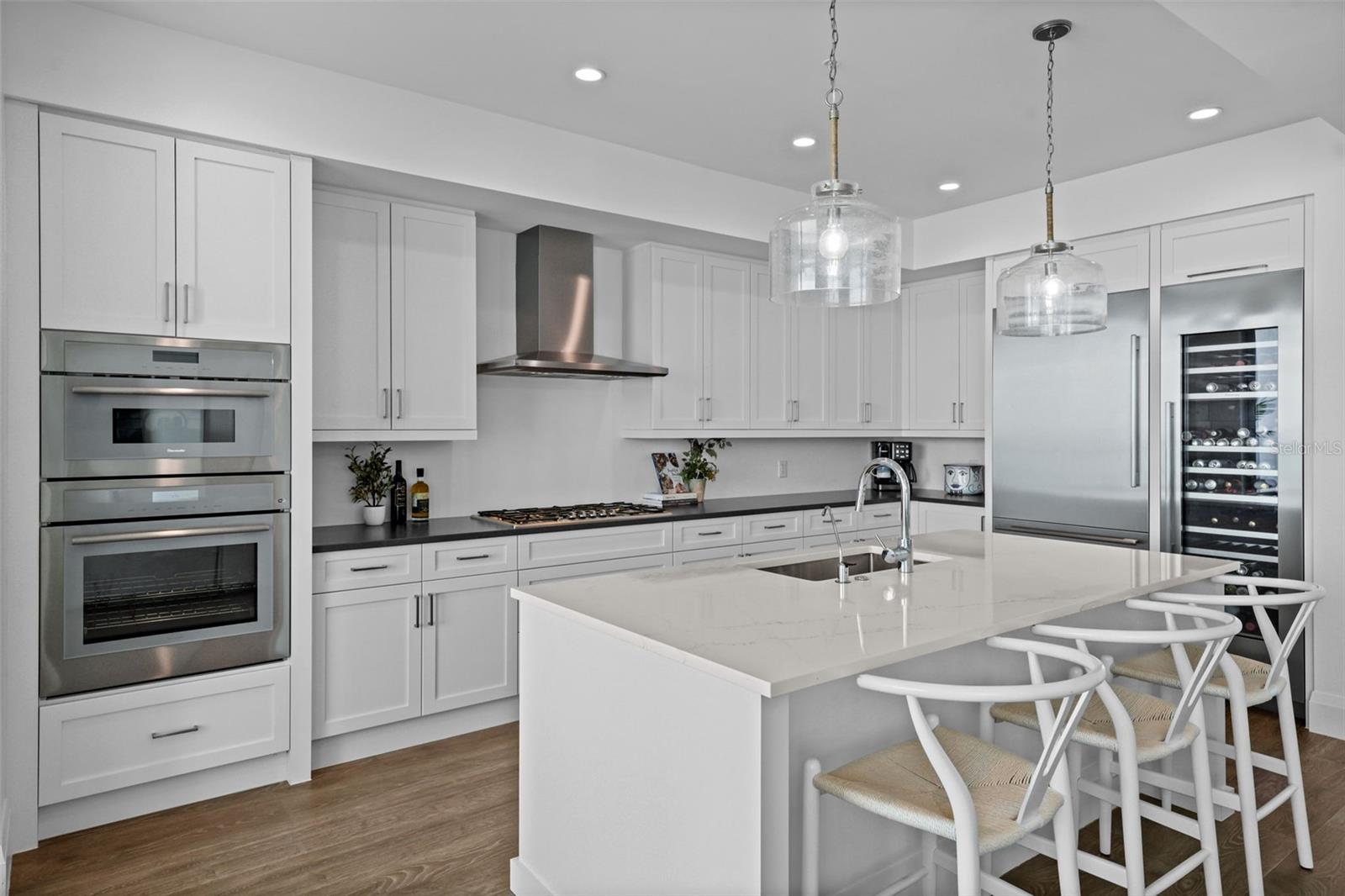 ALTURA BAYSHORE - Residential