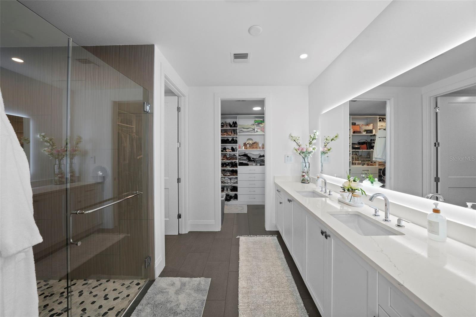 ALTURA BAYSHORE - Residential