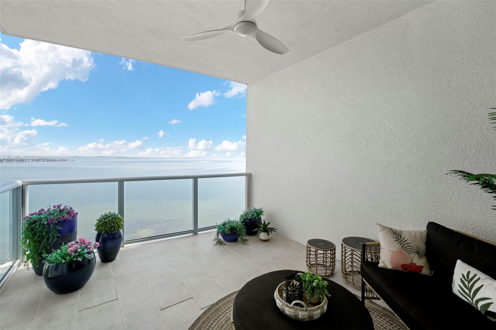 ALTURA BAYSHORE - Residential