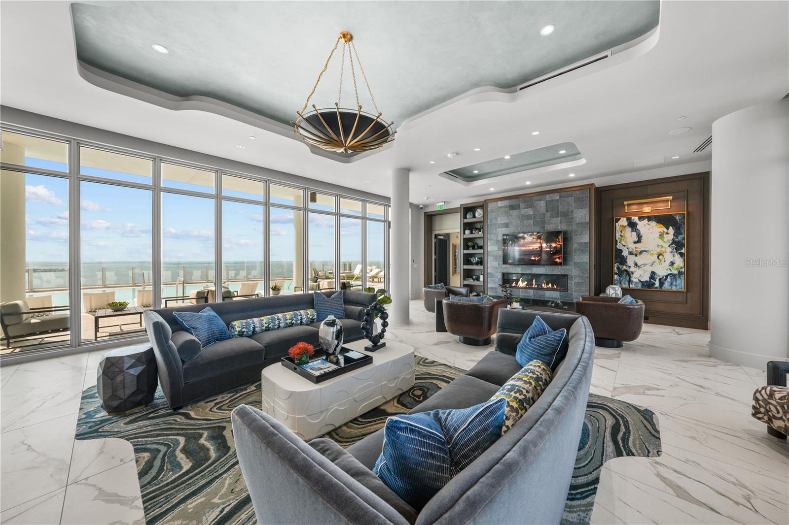 ALTURA BAYSHORE - Residential