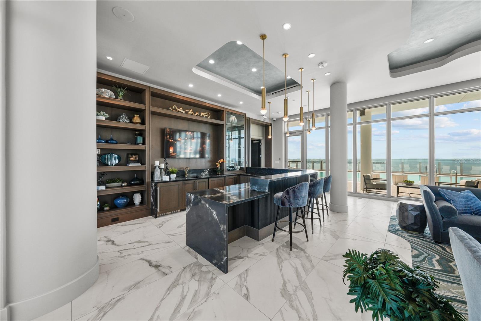 ALTURA BAYSHORE - Residential