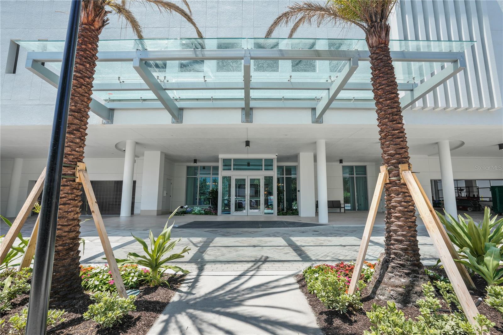 ALTURA BAYSHORE - Residential