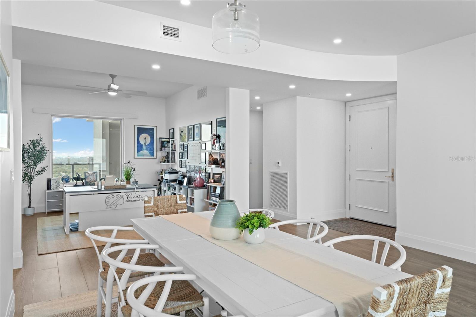 ALTURA BAYSHORE - Residential