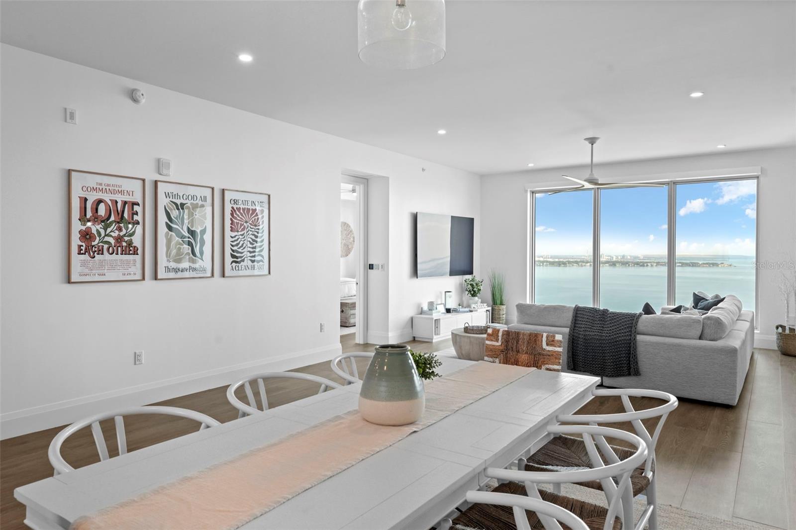 ALTURA BAYSHORE - Residential