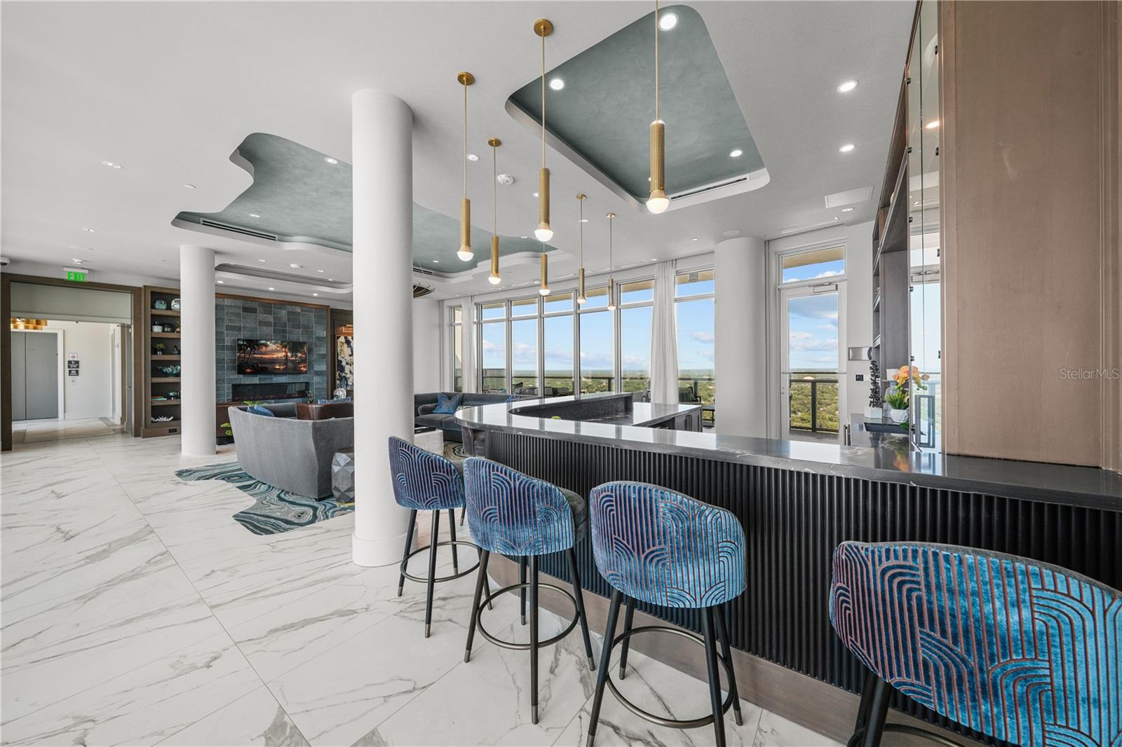 ALTURA BAYSHORE - Residential